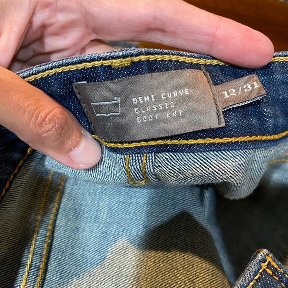 Levi’s Jeans - Picture 2 of 2